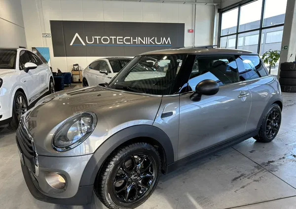 mini one zachodniopomorskie MINI ONE cena 54900 przebieg: 84800, rok produkcji 2017 z Radom